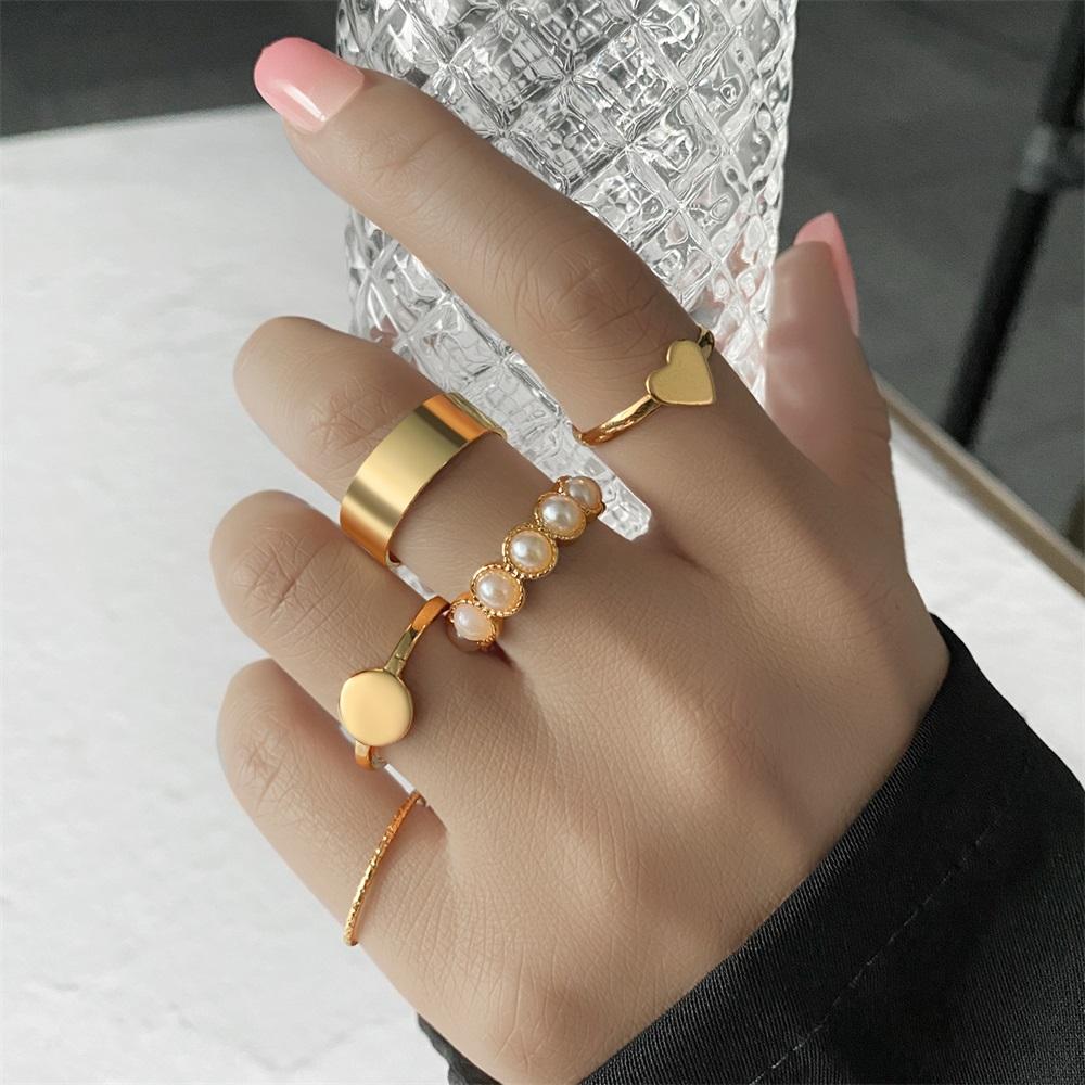 Retro Temperament Butterfly Love Ring 5-piece Ring Female Simple Fashion Ring Jewelry
