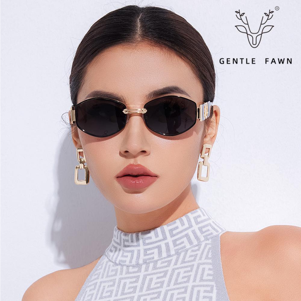 PS31933 Metal Women's Polarized Sunglasses - Trendy Small Frame with UV Protection for Driving.