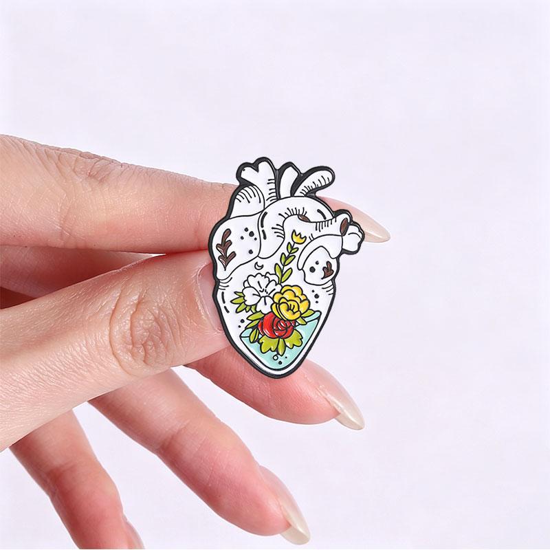 Xiaomi Medical Anatomical Heart With Flowers Enamel Pin Retro Romantic Heart & Bouquet Brooch Lapel Bags Badge Jewelry Gift for Friends