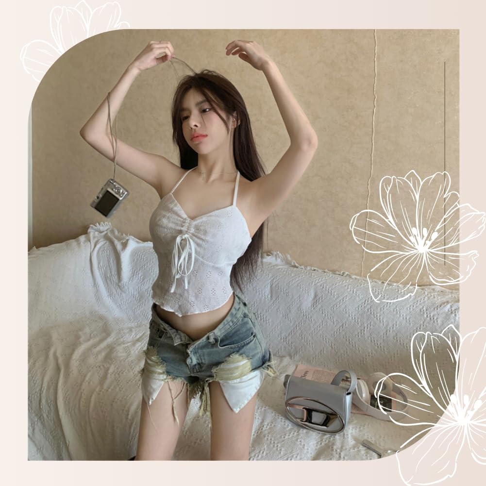 Укороченный топ AQUA Marine с кружевным халтером, сборками и лентой. Женственный и милый для повседневного или сексуального летнего курортного образа. Один женский вырез горловины, грудь,