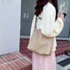 IELGY Retro Atmospheric Bucket Bag, Versatile Niche Design Shoulder Messenger Bag