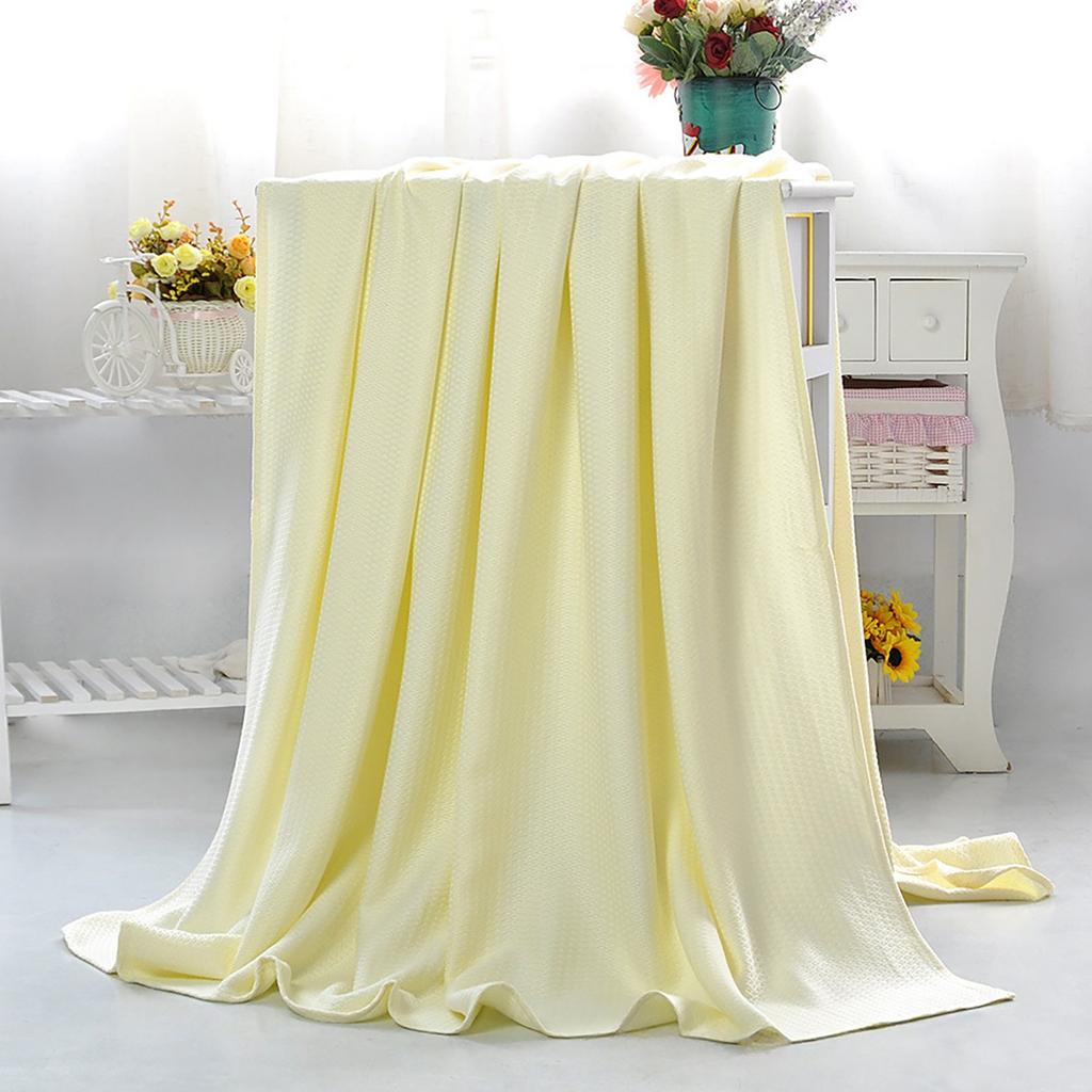 Lightweight Breathable Summer Bed Blanket, All-Season Use Lightweight Blanket To Keep Body Cool Night For Hot Sleepers