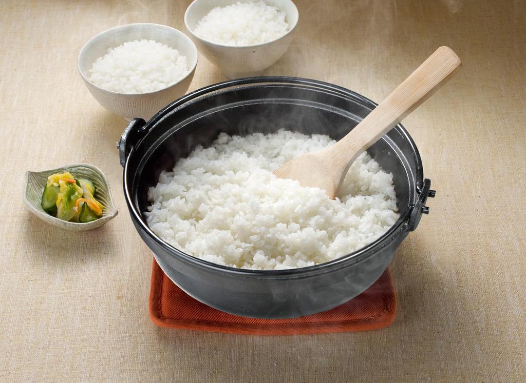 Ishigaki Горшок для ирори Sangyo, Черный, 24 см, с Деревянной Крышкой, Совместим с Газом и ИНдукцией, Чугун, 3985