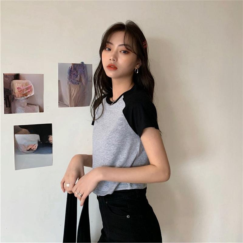 Harajuku Простые укороченные топы с блокировкой цвета Женская повседневная футболка с коротким рукавом Летняя тонкая короткая футболка для молодой девушки Спортивный топ в корейском стиле