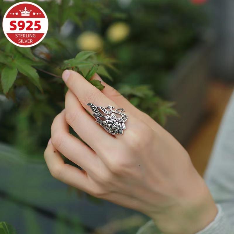 S The adjustable vintage sterling silver ring with peacock hollow screen and feather open design is an essential accessory for Valentine's Day,
