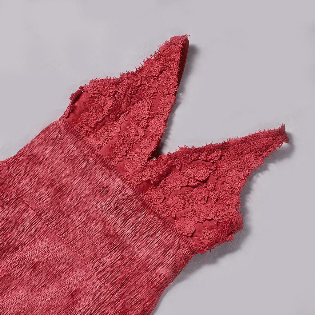 Женское Бандажное Вечернее Платье Слоями с Красной Кружевной Отделкой и Бахромой