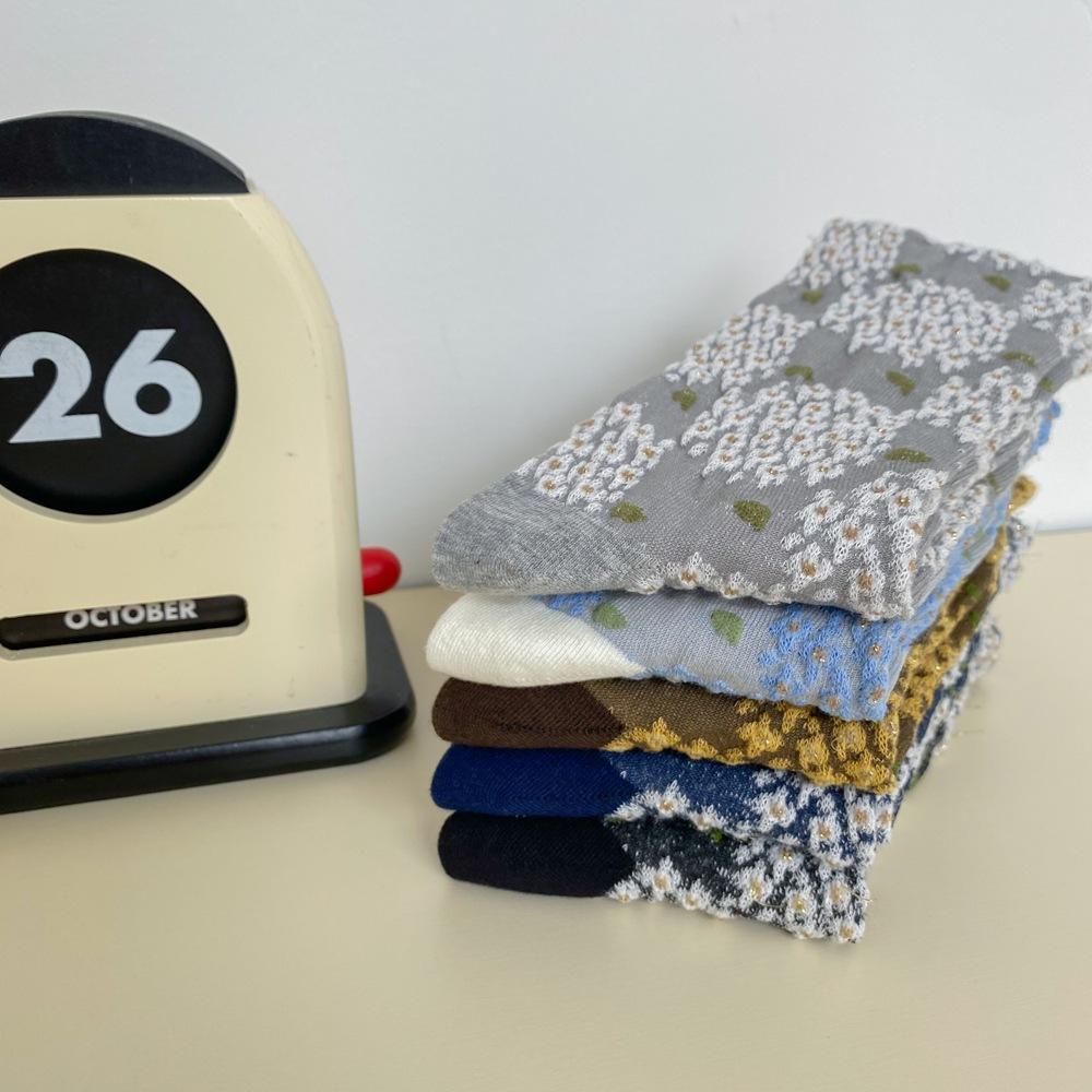 New Floral Socks In Autumn And Winter Japanese Retro Relief Series Tube Ladies Socks Harajuku Style Ins Fashion Pile Cotton Socks