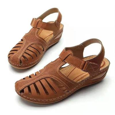 Сандалии Baotou женские зарубежные торговые платформы летние европейские и американские туфли с отверстиями на платформе с наклонным каблуком большие размеры сандалии Octopus