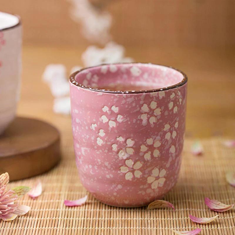 Керамическая подглазурная фарфоровая чашка для чая в японском стиле «Кунг-фу», стеклянная чашка для чая для домашнего использования, розовая, белая
