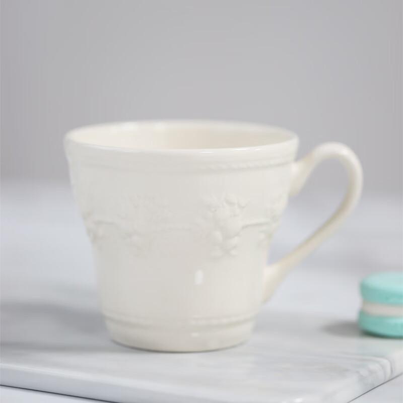 Wedgwood Joyful Holiday Ceramic Mug Set