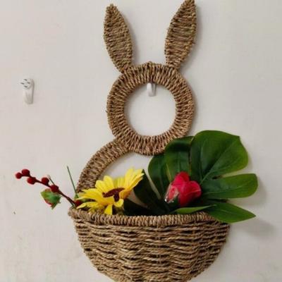 Плетеная корзинка для пасхального кролика Ручная работа Держатель для подарков Пасхальный настенный карман Милый кролик Корзина из натуральной ивы Кролик Венок