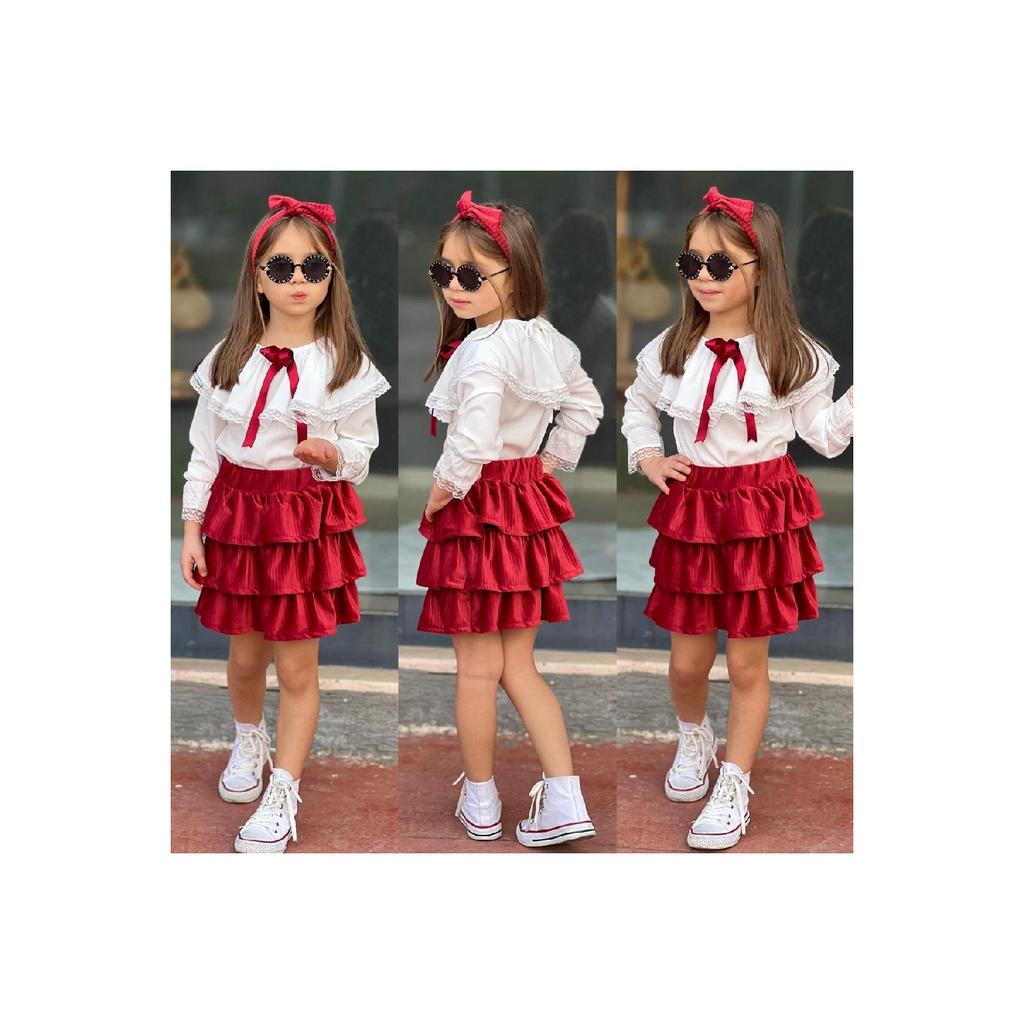 Девушка в юбке с оборками С оборками на кружеве Кружево сверху 2909