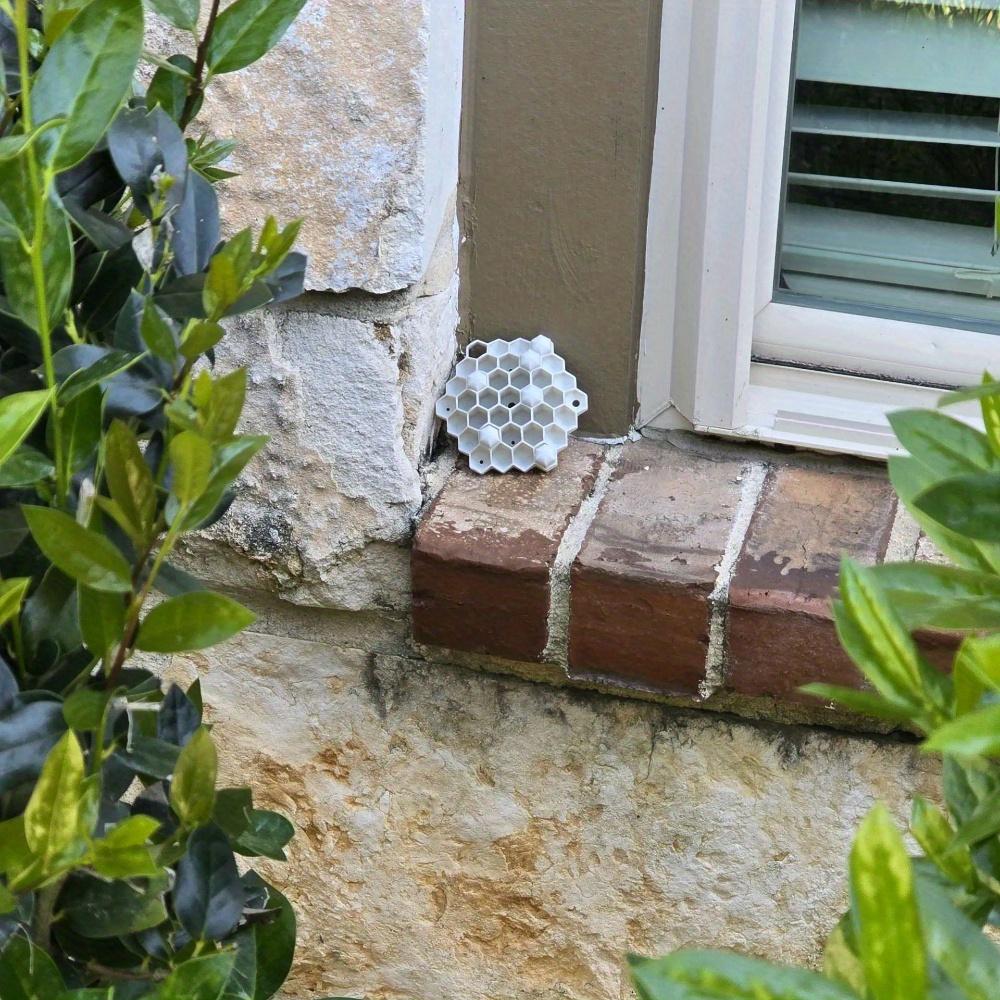 Durable Plastic Red Wasp Deterrent (1Pc), Realistic Hanging Wasp Repellent, Effective Outdoor Garden Pest Control, No Batteries