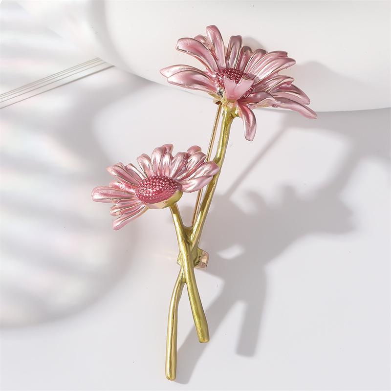 Pastoral Enamel Chrysanthemum Double Branch Brooch: Versatile Floral Fashion Pin Accessory