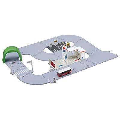 Набор Takara Tomy Tomica Town (с Томикой) - Полно городов и дорог! Игрушечная машинка-миниатюра для детей от 3 лет и старше