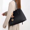 Премиальный сенс большая сумка женская 2025 новая мода сумка-тоут для поездок на работу простая большая вместимость сумка на плечо универсальная женская сумка