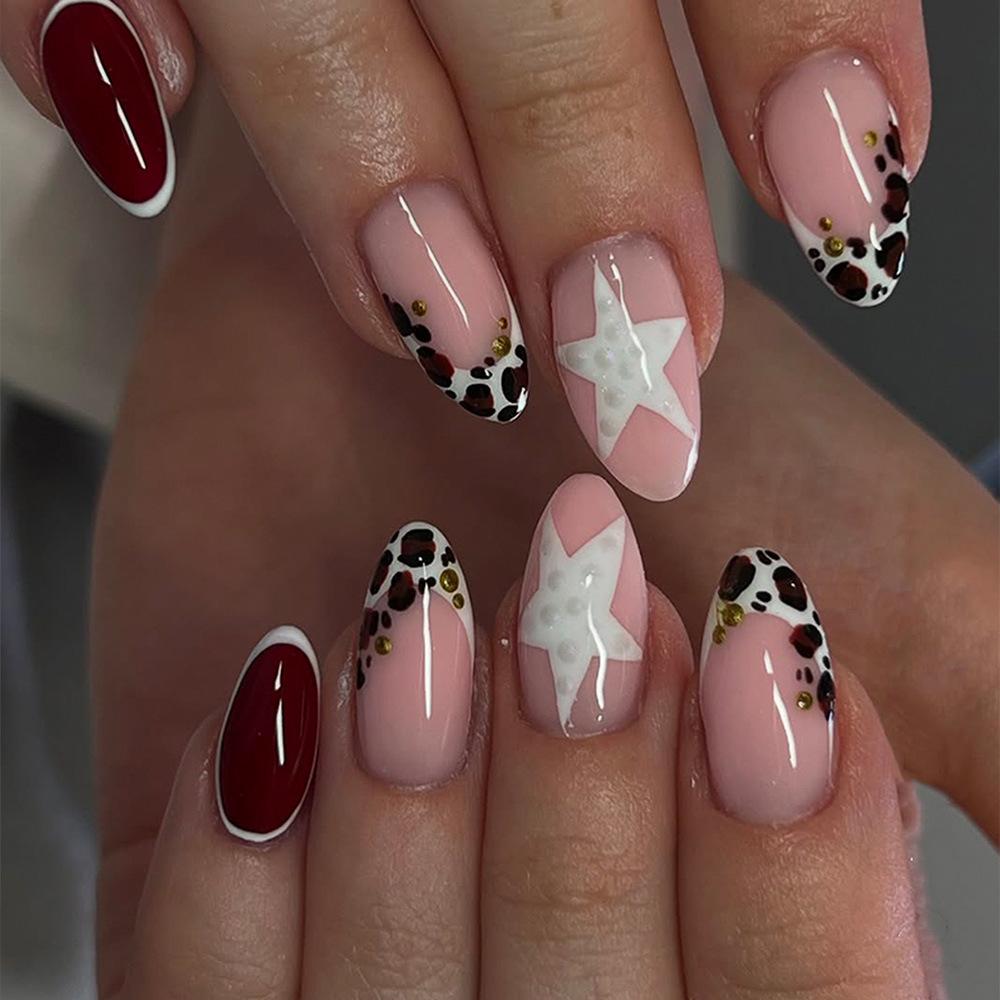 24 шт. Накладные ногти Spice Girls Ретро Коричневый Французский с Простыми Звездами Накладные Ногти Золотые Узоры Носимые Миндалевидные Накладные Ногти Типсы