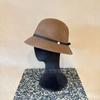 French elegant wool bucket hat women's autumn and winter small fragrance temperament bow basin hat shows the face of the small gold hat