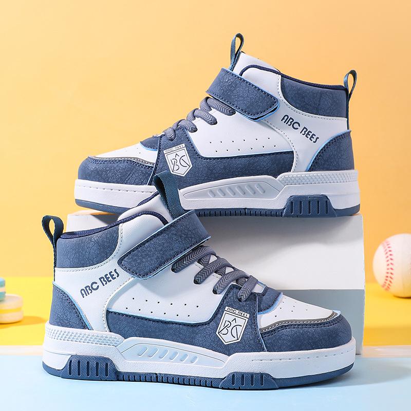 Мальчики Цзиньцзян детская спортивная обувь кеды 2025 осень и зима новая для подростков и детей старшего возраста девочки высокие нескользящая кожаная поверхность
