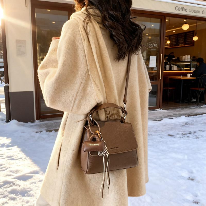 British Minimalist Style Women's Commuter Shoulder Bag Small Hanging Accessory Ladies Crossbody Handbag Handbag