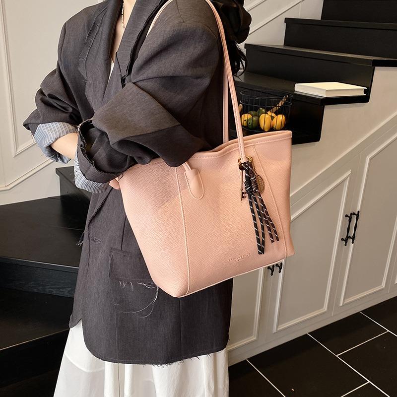 Женская сумка премиум-текстуры в стиле ретро для поездок на работу, новая атмосферная простая и универсальная сумка через плечо, сумка-подмышка, сумка-тоут