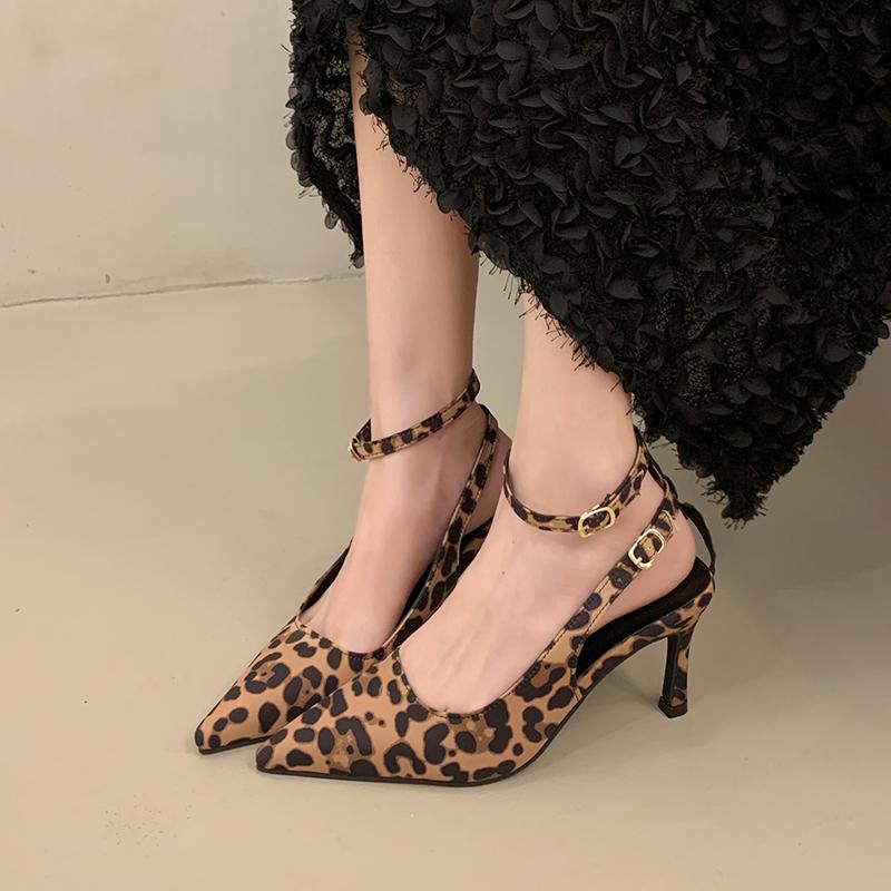 2025 New Sexy Temperament Senior Sense Fine Heel Sandals Pointed Satin Leopard Print High Heels