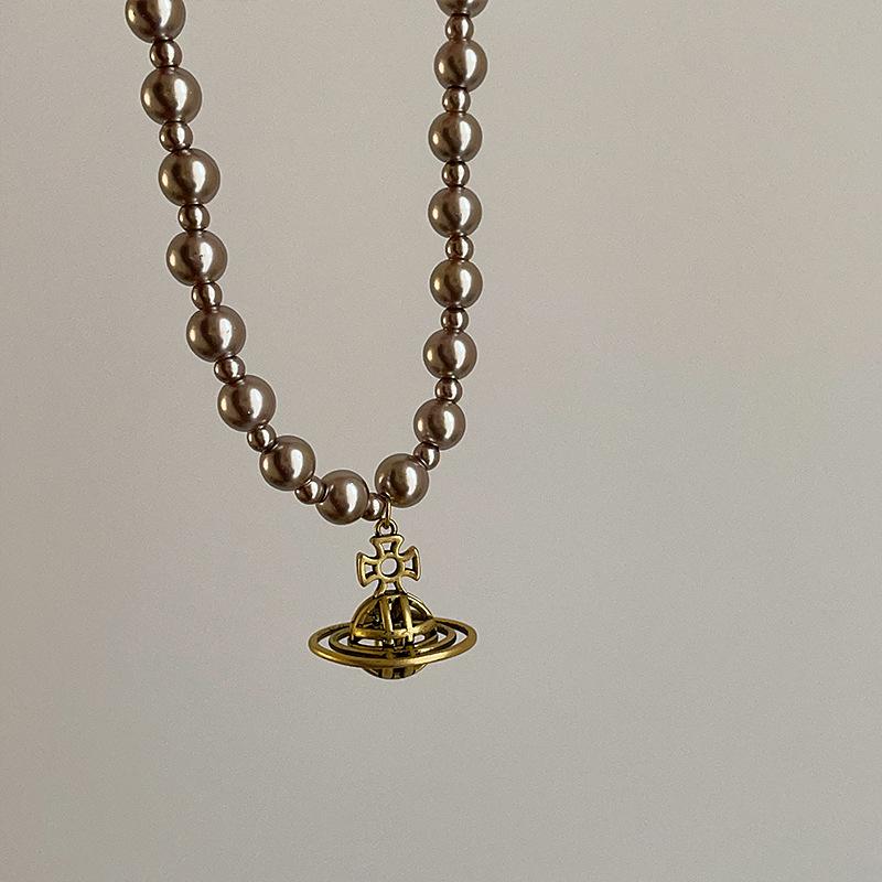 Трехмерная подвеска «Планета» с мокко-золотым коричневым жемчужным ожерельем для женщин, нишевый дизайн, чувство моды, универсальная цепочка на шею, цепочка на свитер