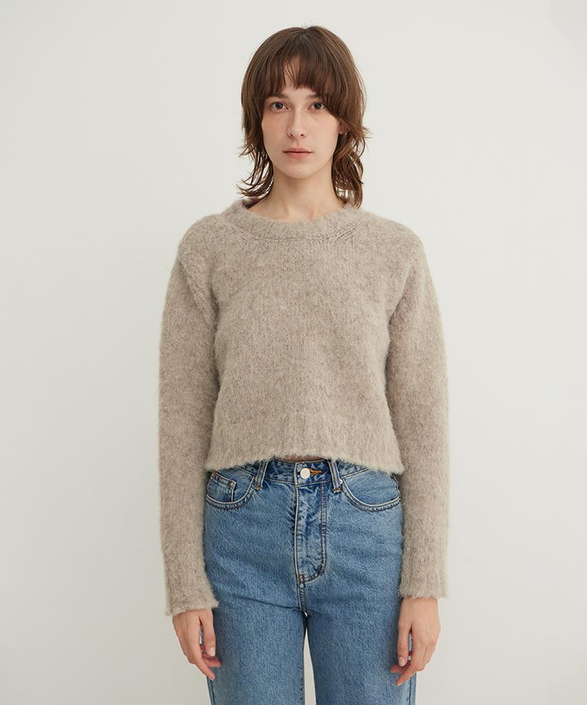 STEP AROUND Brushed Crop Round Knit_Sandstone