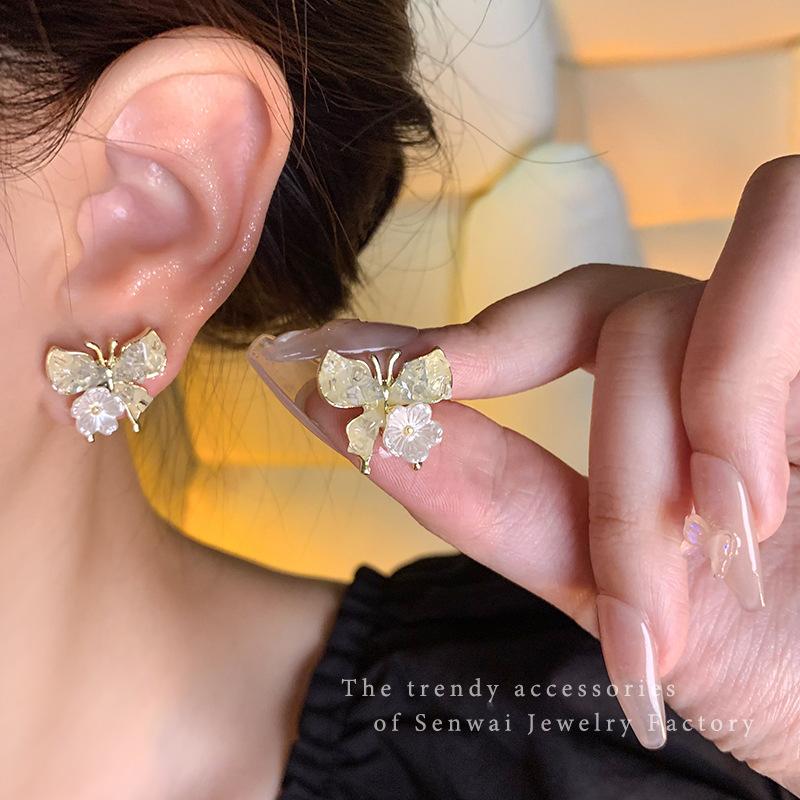 Summer super fairy crystal butterfly earrings female wind in niche temperament fairy stud earrings Korean high-end ear jewelry