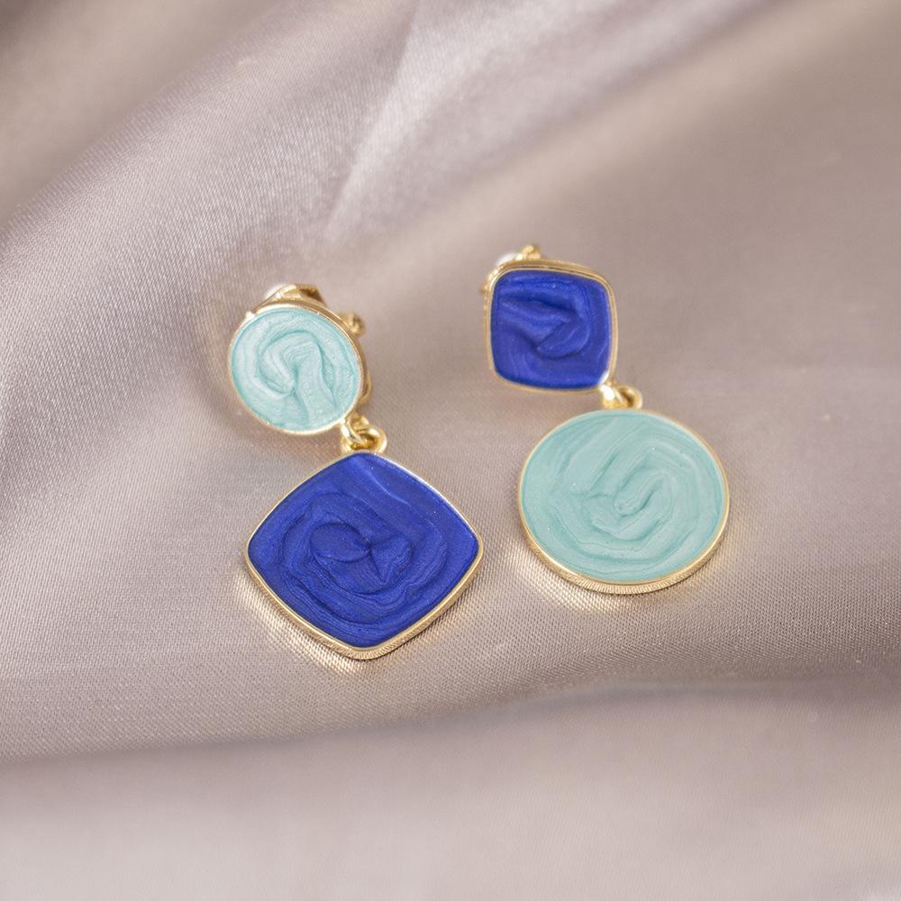 Универсальные легкие роскошные клипсы для ушей без проколов, повседневные высококачественные треугольные клипсы для ушей, универсальные женские серьги