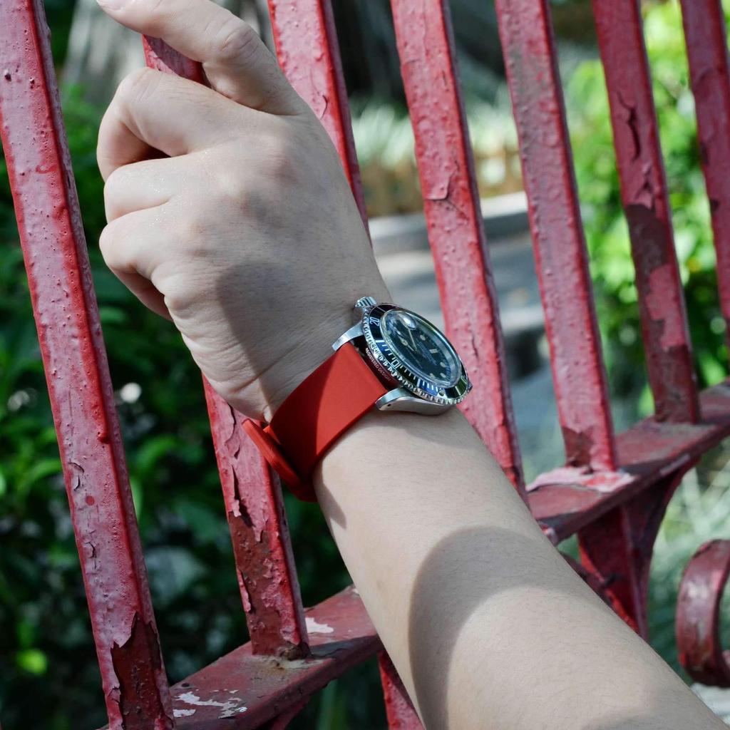 Rubber Strap Silicone 24mm Waterproof Watch Replacement Strap Quick Release Rubber Watch Band Buckle [WOCCI] Red/Black