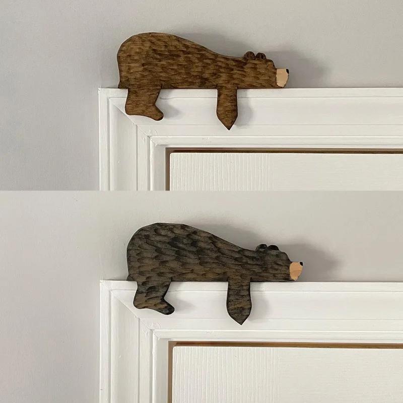Wooden Cartoon Bear Door Top Hanging Art Decoration Ornament As Corner Sculpture Decor In Home or Office Decorative Figurines