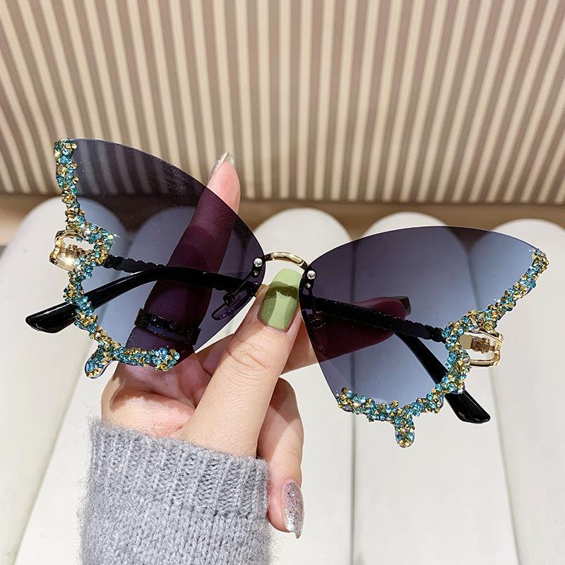 2026 New Luxury Diamond Butterfly Sunglasses for Women Oversized Rimless Retro Personality Eyewear for Party Dance & Performance