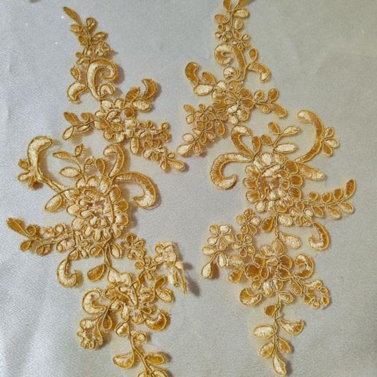 2 Pcs Embroidery Lace Applique Sewing Flower Fabric Collar Patch Motif Wedding Gown Dress Bridal DIY Crafts for Daily Wear Tailor Shops