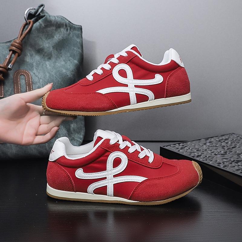 98 New Women's Shoes Trendy Brand Retro Fashion Versatile Thick Sole Soft Sole Not Tired Feet Versatile Casual Shoes