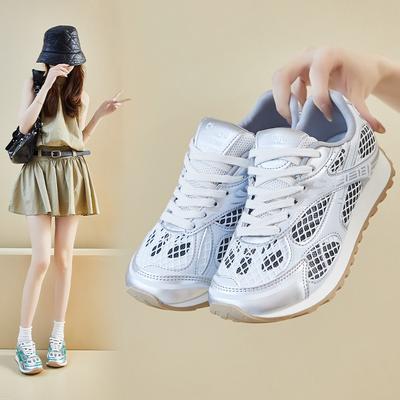 Новые кроссовки для женщин на лето, студенческие, спортивные и для отдыха, уличная фотография, сетчатые, дышащие и с увеличением роста