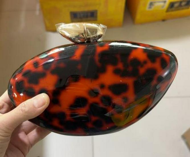 Сумка Chic Marble Acrylic: Элегантный дизайн в виде гусиного яйца, универсальный вечерний аксессуар, который можно носить в руке или через плечо