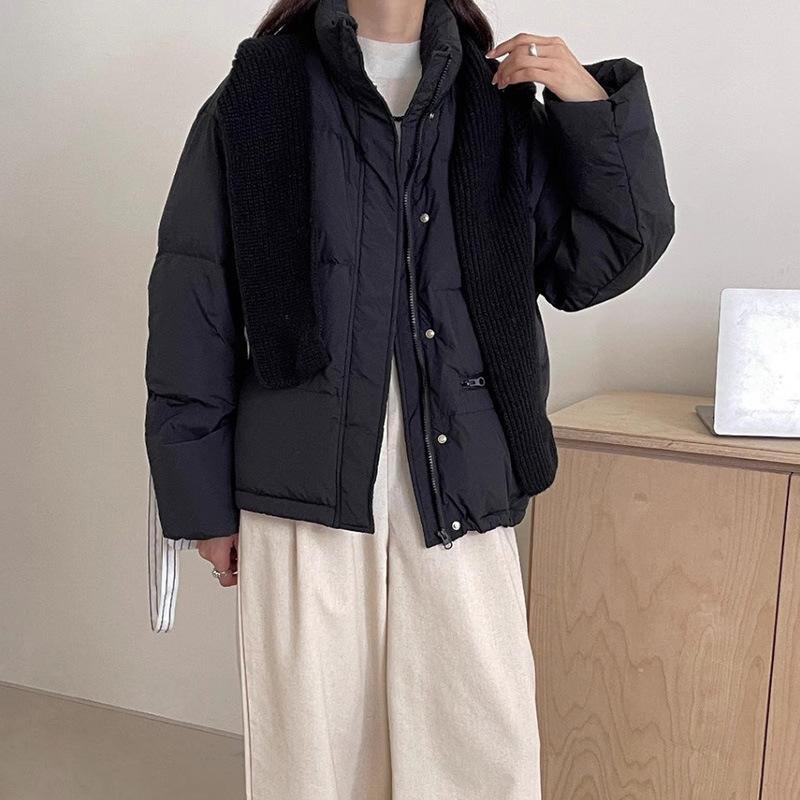 Милая женская короткая куртка-пуховик 2024 года, новая мода, воротник-стойка, съемный шарф, шапка, утолщенная куртка-хлеб, модная