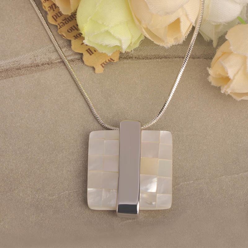 Новое модное ожерелье с подвеской в ​​виде ракушки из натурального морского ушка для женщин и девочек, колье золотого цвета с ключицей, вечерние свадебные украшения