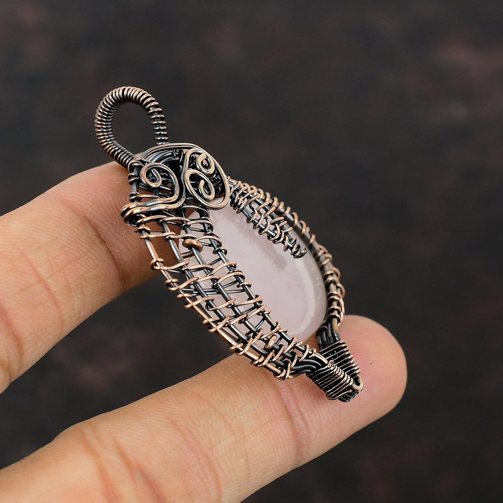 Кулон из розового кварца, обернутый медной проволокой, ручной работы, дизайнерский кулон, уникальное украшение из розового кварца, подарок для мамы