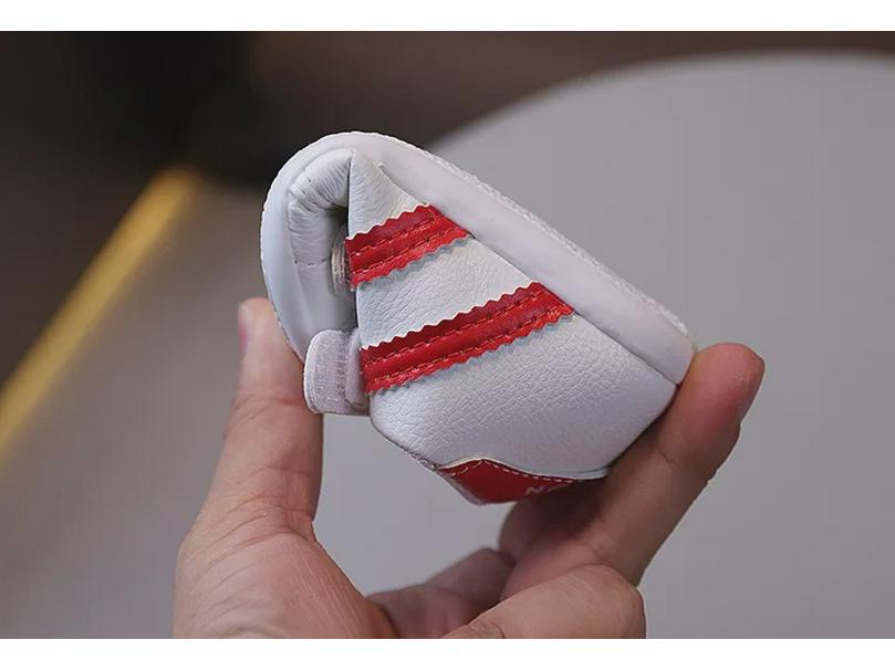 Унисекс обувь для малышей: Белые, Мягкие Нескользящие Подошвы, Идеальны для Весны и Осени, Возраст 1-2 года