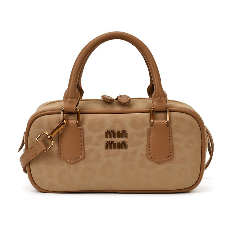 Premium Texture Small Bag Women's Autumn New Portable Pillow Design Commuter Shoulder Messenger Bag