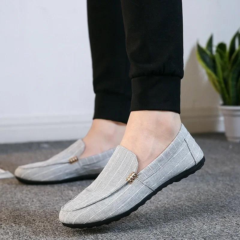 Fashion Men's Flat Loafers Comfortable Casual Shoes Breathable Slip-On Soft Driving Shoes Light Moccasins Hombre Men Lazy Shoes 2025