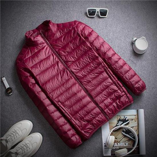 Мужская облегченная куртка-пуховик — распродажа на межсезонье, большой размер, модная и тонкая для зимы.