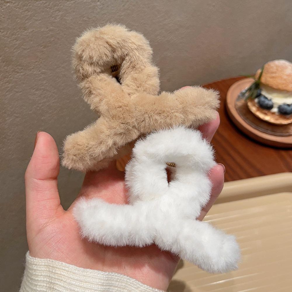 Faux Fur Hair Claw Fluffy Hair Barrettes Hairpins Crab Headwear Autumn