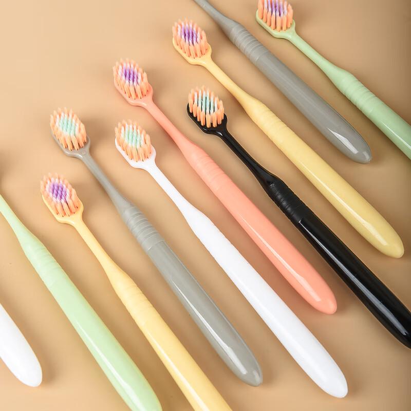 Brushing Bear Зубная щетка с мягкой щетиной и широкой головкой
