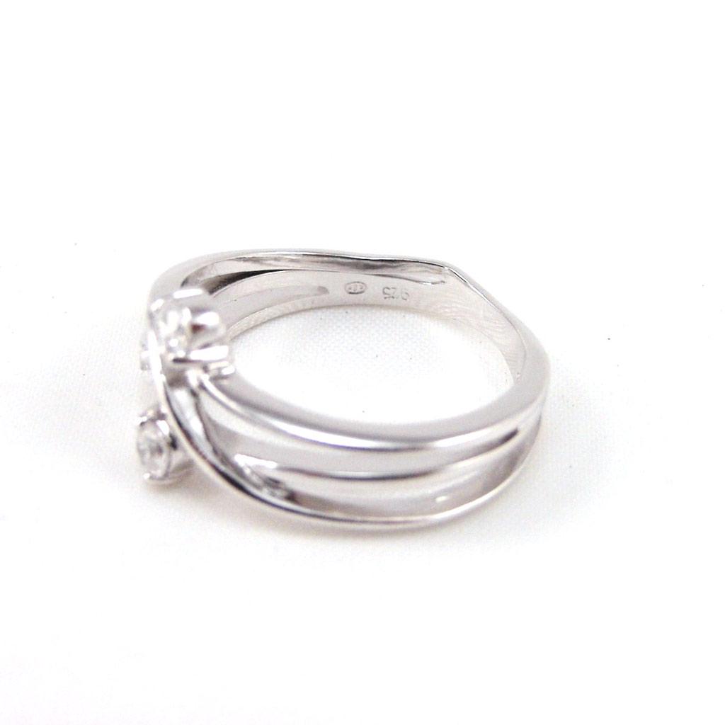 Серебряное кольцо 'Câlin' серебристо-белое - 9 мм