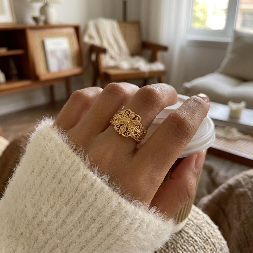 Hollow Out Flower Openwork Cubic Zirconia Copper Ring for Women Vintage Filigree Floral Statement Finger Jewelry