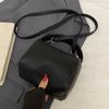 This Year, Dopamine Is Popular, Simple Lychee Pattern Portable Pillow Bag, Casual Versatile Commuter Fashion Messenger Women's Bag.