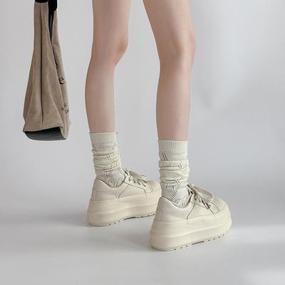 Модная парусиновая обувь на одинарной подошве, простая шнуровка, повседневные кеды, женские осенние туфли на толстой подошве, увеличивающие рост, спортивные маффины, белые туфли, тренд